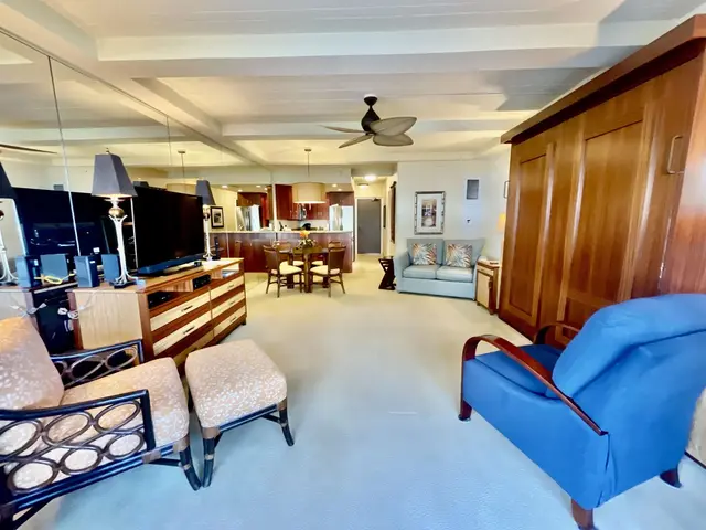 Listing Image for 2481 Kaanapali Pkwy 216r 11 of 30