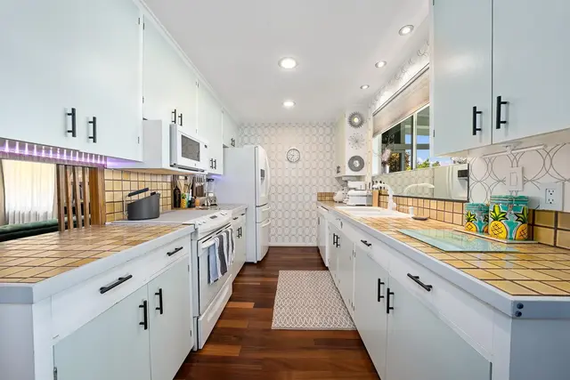 Listing Image for 2884 Iwalani St 14 of 50