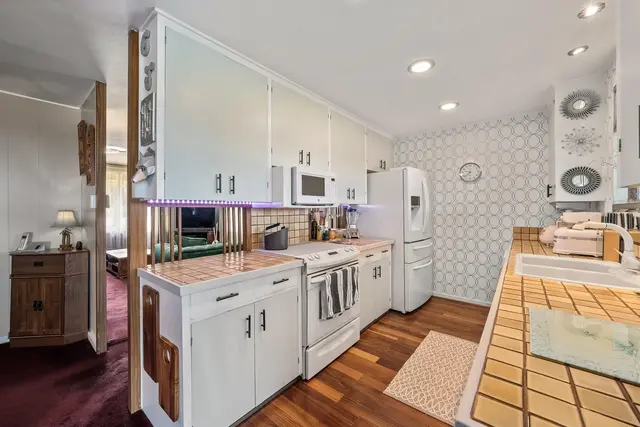Listing Image for 2884 Iwalani St 16 of 50