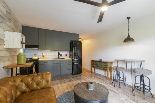 Listing Image for 2136 Konou Pl 205 4 of 28