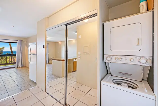 Listing Image for 3740 Lower Honoapiilani Rd E308 22 of 38