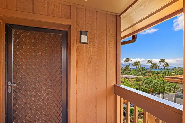 Listing Image for 3740 Lower Honoapiilani Rd E308 33 of 38