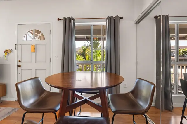 Listing Image for 160 Keonekai Rd 8-203 11 of 35