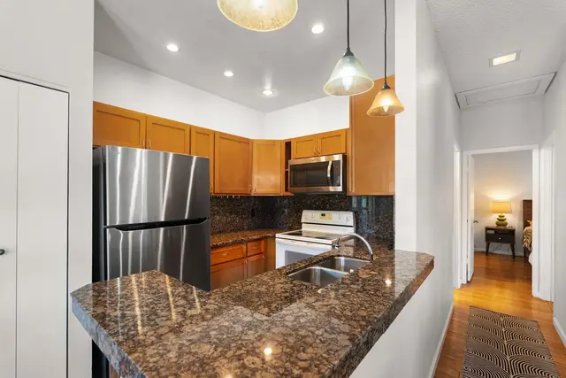 Listing Image for 160 Keonekai Rd 8-203 19 of 35