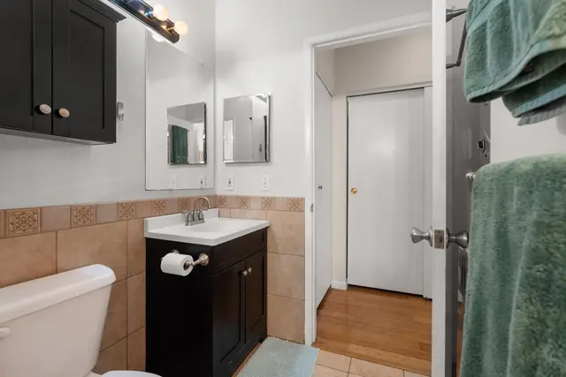 Listing Image for 160 Keonekai Rd 8-203 22 of 35