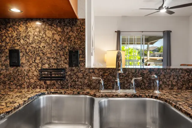 Listing Image for 160 Keonekai Rd 8-203 26 of 35