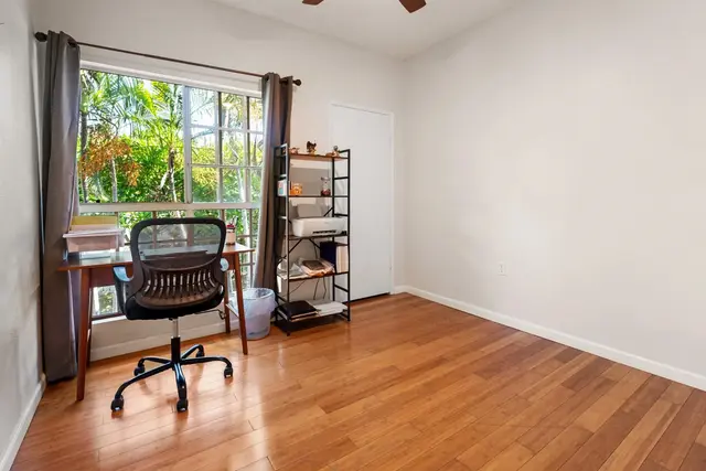 Listing Image for 160 Keonekai Rd 8-203 7 of 35