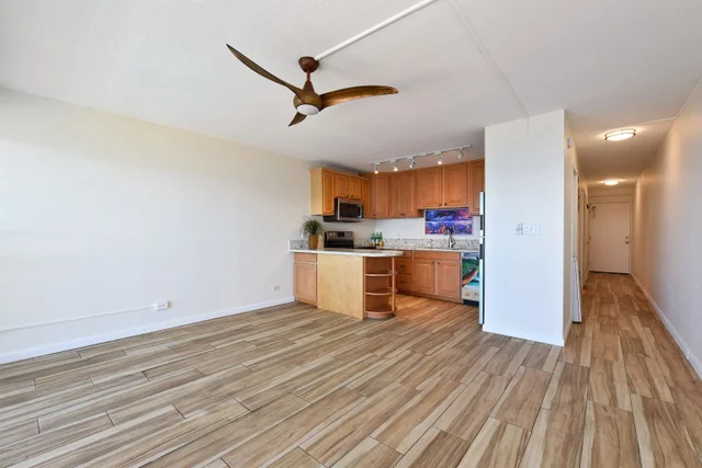 Listing Image for 1403 Front St 307 12 of 20