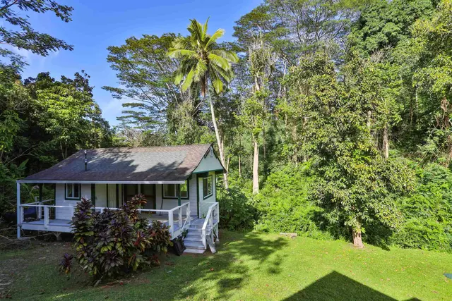 Listing Image for 441 Haloa Rd 19 of 33