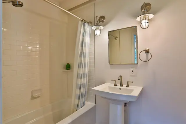 Listing Image for 441 Haloa Rd 23 of 33