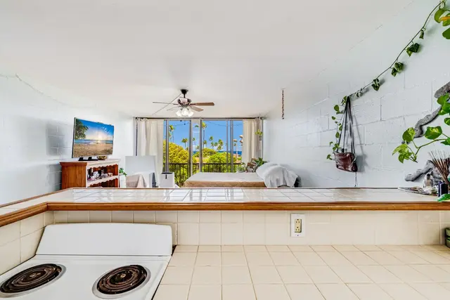 Listing Image for 3660 Lower Honoapiilani Rd 403 10 of 41