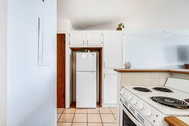 Listing Image for 3660 Lower Honoapiilani Rd 403 11 of 41