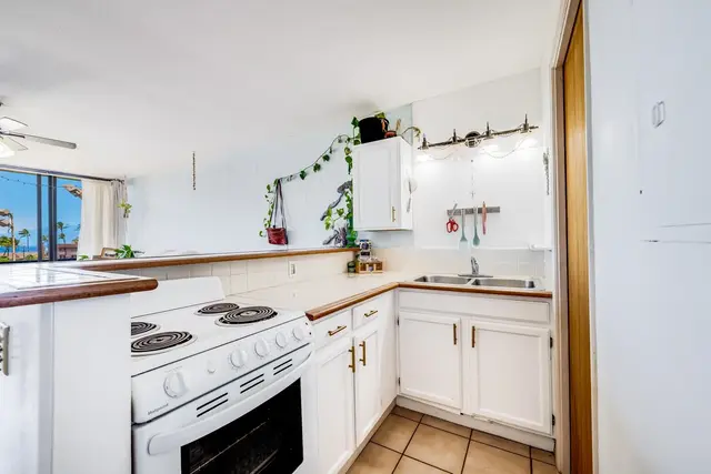 Listing Image for 3660 Lower Honoapiilani Rd 403 8 of 41