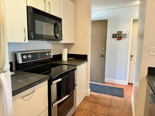 Listing Image for 50 Kepuhi Pl 140 2 of 21