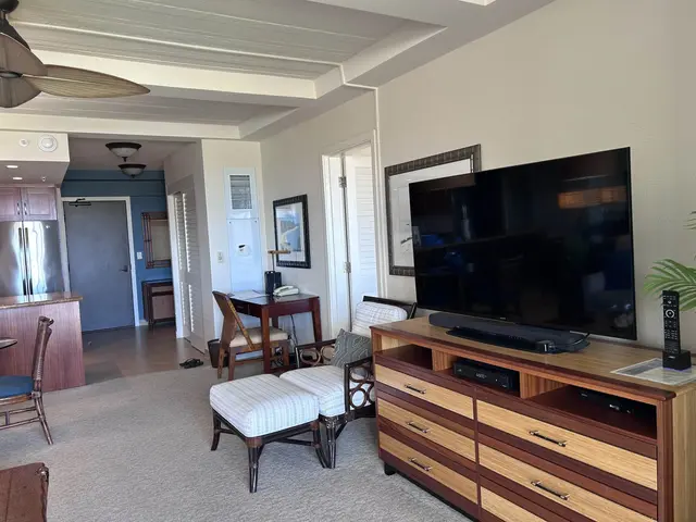 Listing Image for 2481 Kaanapali Pkwy 812/r 13 of 28