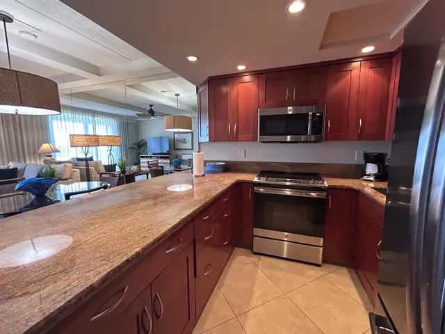 Listing Image for 2481 Kaanapali Pkwy 812/r 7 of 28