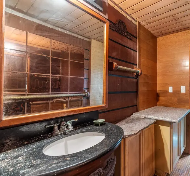 Listing Image for 810 Nahiku Rd 17 of 50