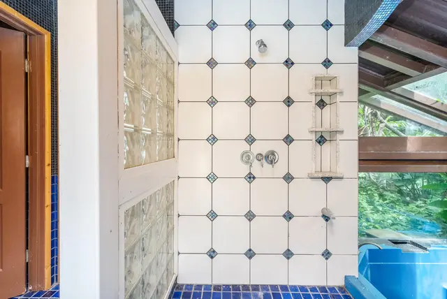 Listing Image for 810 Nahiku Rd 35 of 50
