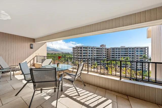 Listing Image for 50 Nohea Kai Dr 1-904 18 of 50