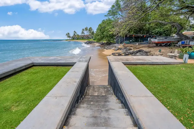 Listing Image for 4471 Lower Honoapi'ilani Rd 118 34 of 41