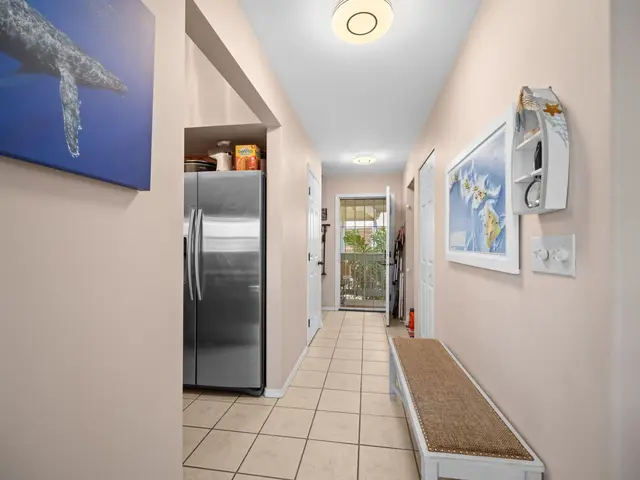 Listing Image for 55 Halili Ln 11e 14 of 36