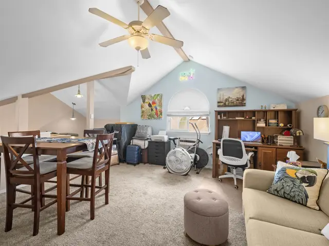 Listing Image for 55 Halili Ln 11e 18 of 36