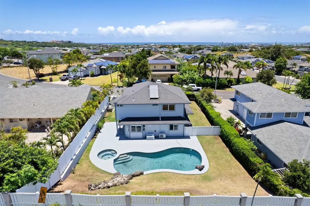 270 Puumakani St, Kahului
