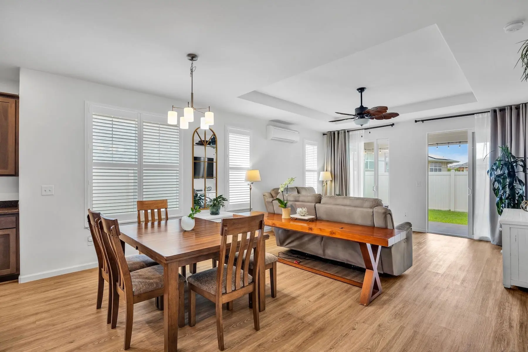 Photo of Listing #406615