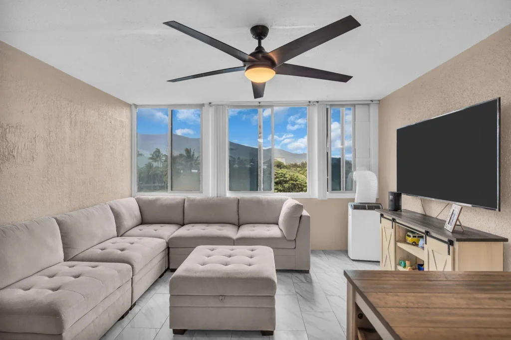 111 Kahului Beach Rd D-402, Kahului