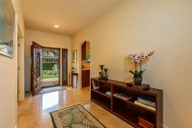Listing Image for 109 Hokai Pl 10 of 50