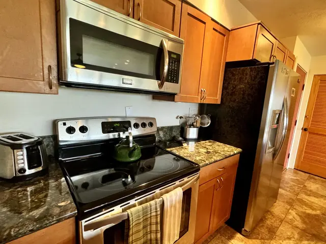 Listing Image for 50 Kepuhi Pl 121 4 of 21