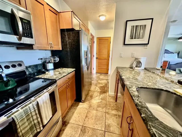 Listing Image for 50 Kepuhi Pl 121 5 of 21