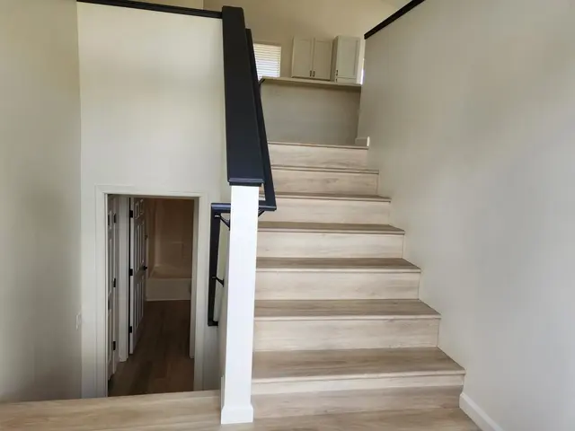 Listing Image for 270 Palanehe St 12 of 23