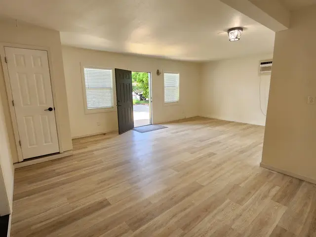 Listing Image for 270 Palanehe St 13 of 23