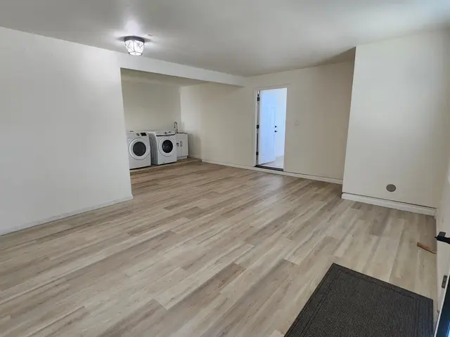 Listing Image for 270 Palanehe St 14 of 23