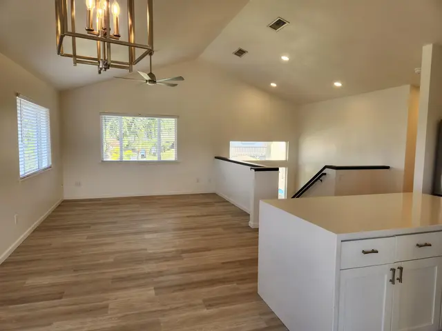 Listing Image for 270 Palanehe St 6 of 23