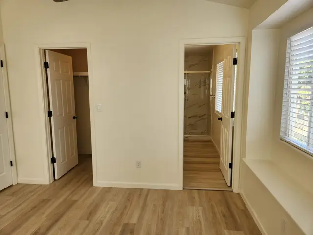 Listing Image for 270 Palanehe St 7 of 23