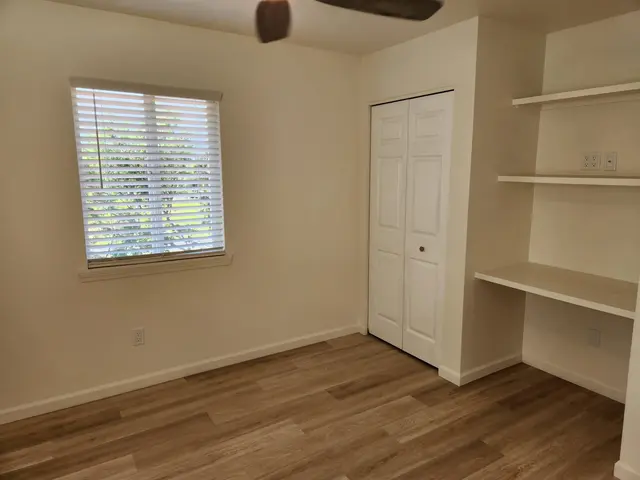 Listing Image for 270 Palanehe St 9 of 23
