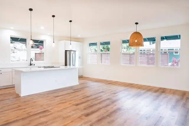 Listing Image for 205 River Rd 7 of 17