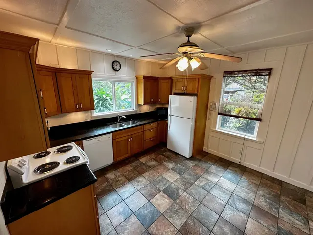 Listing Image for 1743 Mill St 21 of 29