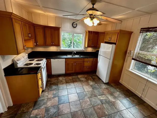 Listing Image for 1743 Mill St 23 of 29