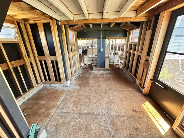 Listing Image for 38 Linohau Pl 457 21 of 23