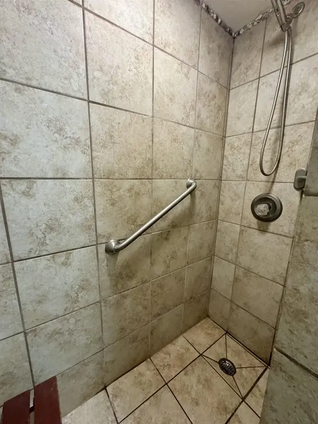 Listing Image for 1000 Kamehameha V Hwy A106 19 of 33