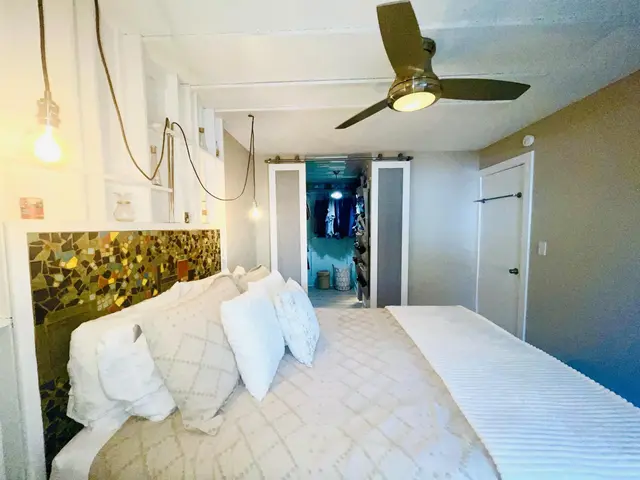 Listing Image for 140 Uwapo Rd 53-101 22 of 48
