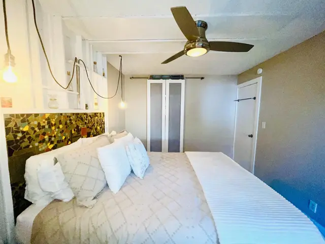 Listing Image for 140 Uwapo Rd 53-101 24 of 48