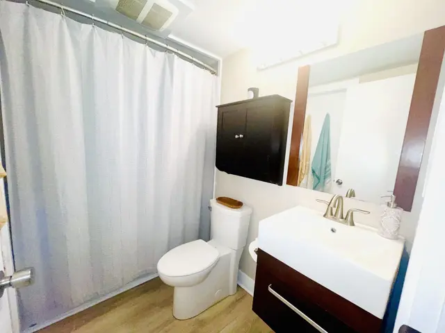 Listing Image for 140 Uwapo Rd 53-101 35 of 48