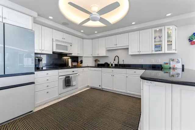 Listing Image for 50 Hauoli St 407 11 of 41