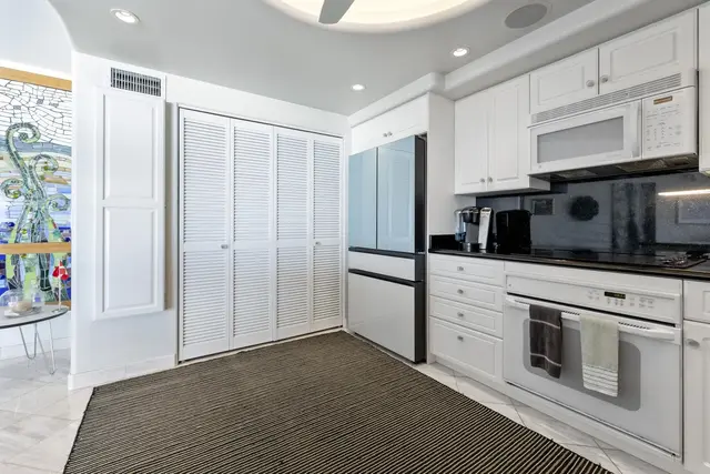 Listing Image for 50 Hauoli St 407 13 of 41