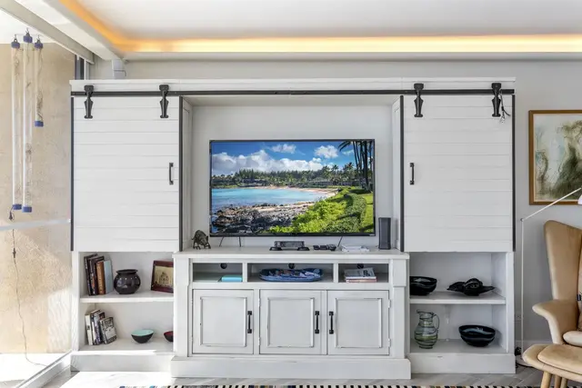 Listing Image for 50 Hauoli St 407 15 of 41