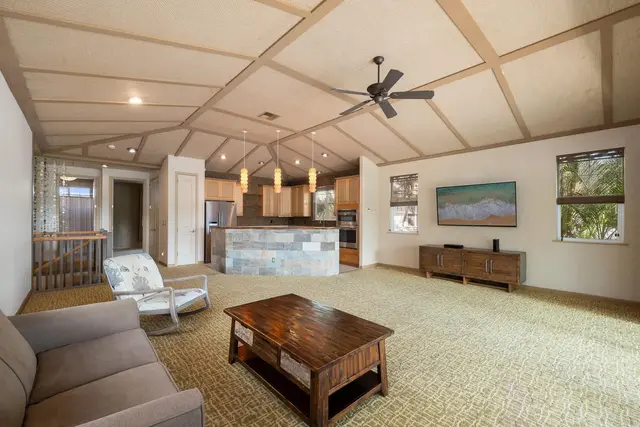 Listing Image for 18 Hoohale St 16 of 50